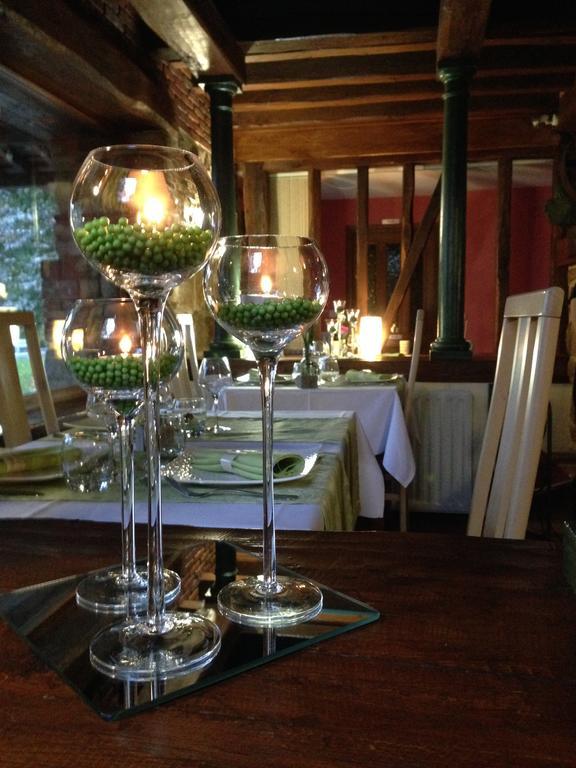 Logis - Hotel & Restaurant Moulin Des Forges Saint-Omer-en-Chaussée Eksteriør bilde