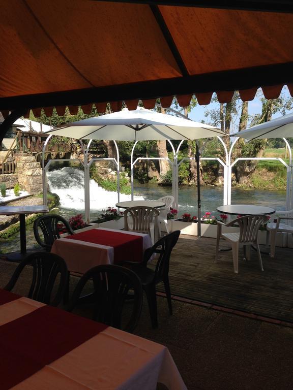 Logis - Hotel & Restaurant Moulin Des Forges Saint-Omer-en-Chaussée Eksteriør bilde