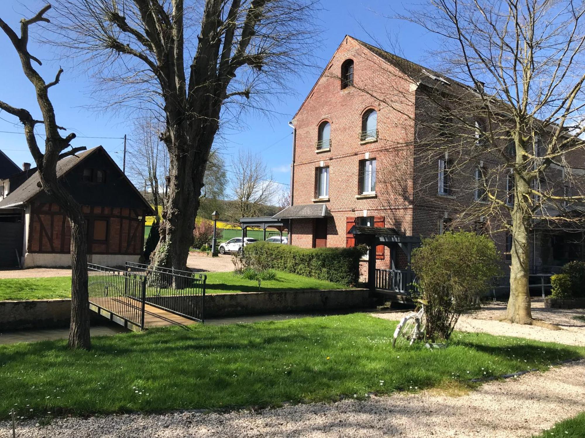 Logis - Hotel & Restaurant Moulin Des Forges Saint-Omer-en-Chaussée Eksteriør bilde