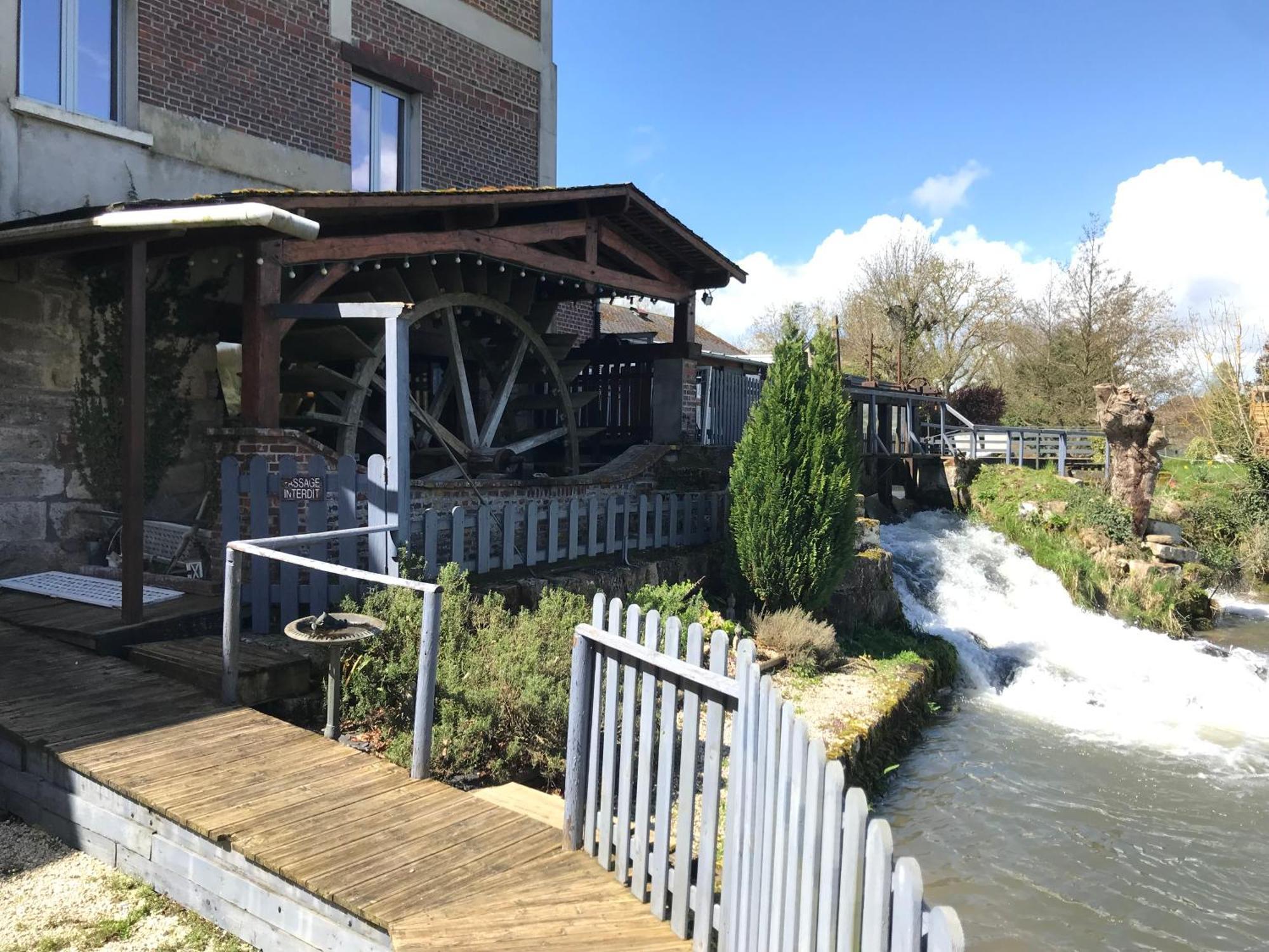 Logis - Hotel & Restaurant Moulin Des Forges Saint-Omer-en-Chaussée Eksteriør bilde